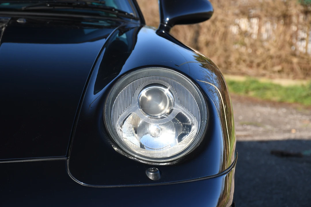1995 Porsche 993 Carrera 4 - Image 23 of 31