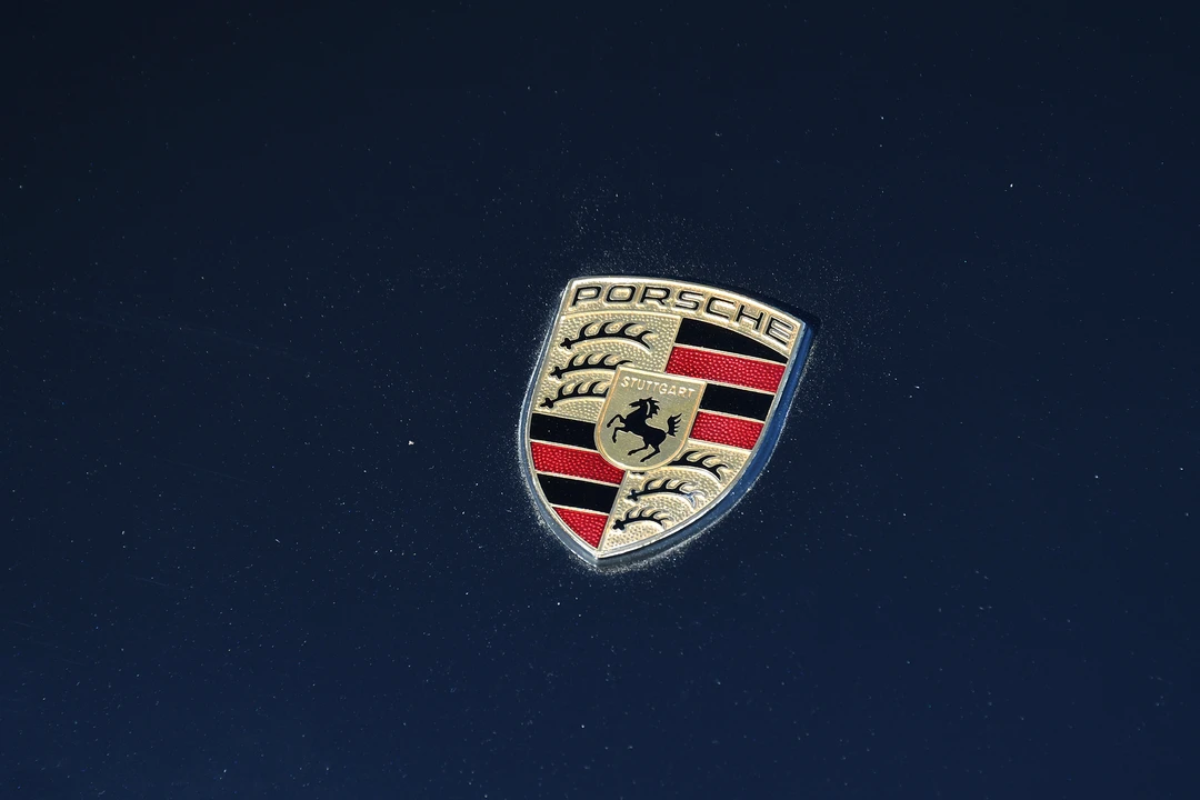 1995 Porsche 993 Carrera 4 - Image 27 of 31