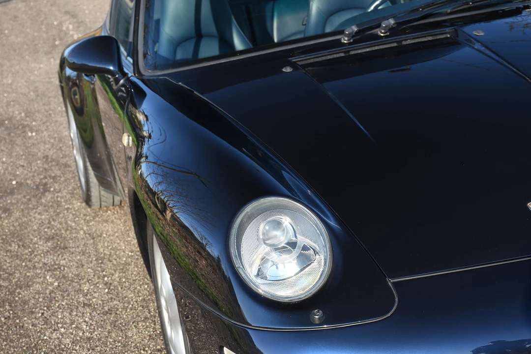 1995 Porsche 993 Carrera 4 - Image 30 of 31