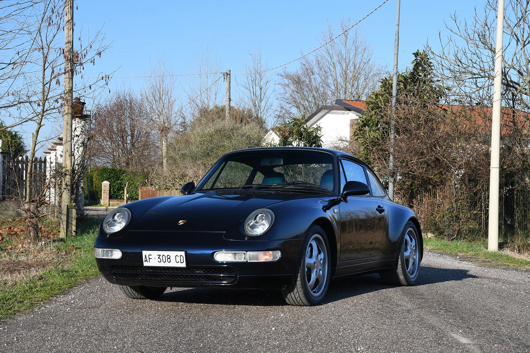 1995 Porsche 993 Carrera 4 - Image 16 of 31
