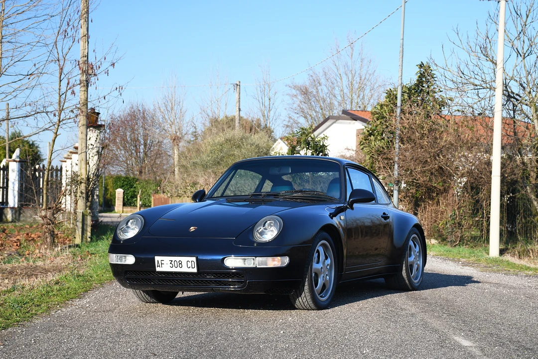 1995 Porsche 993 Carrera 4 - Image 9 of 31