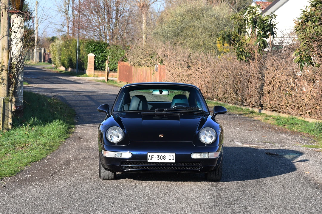 1995 Porsche 993 Carrera 4 - Image 10 of 31