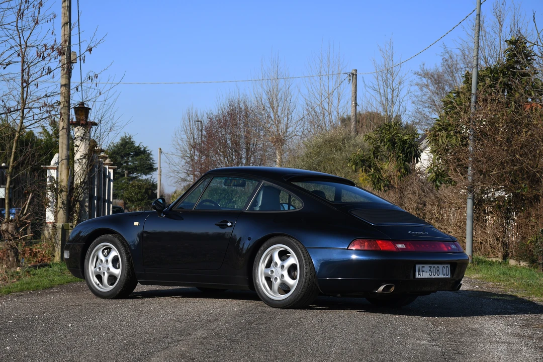 1995 Porsche 993 Carrera 4 - Image 7 of 31