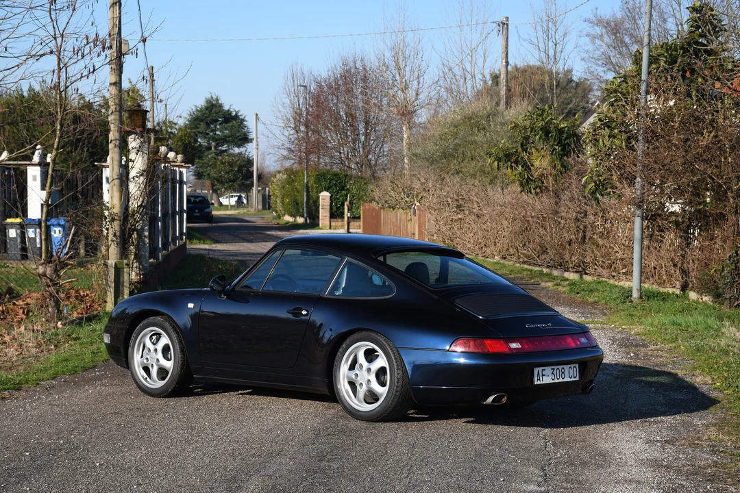 1995 Porsche 993 Carrera 4 - Image 15 of 31