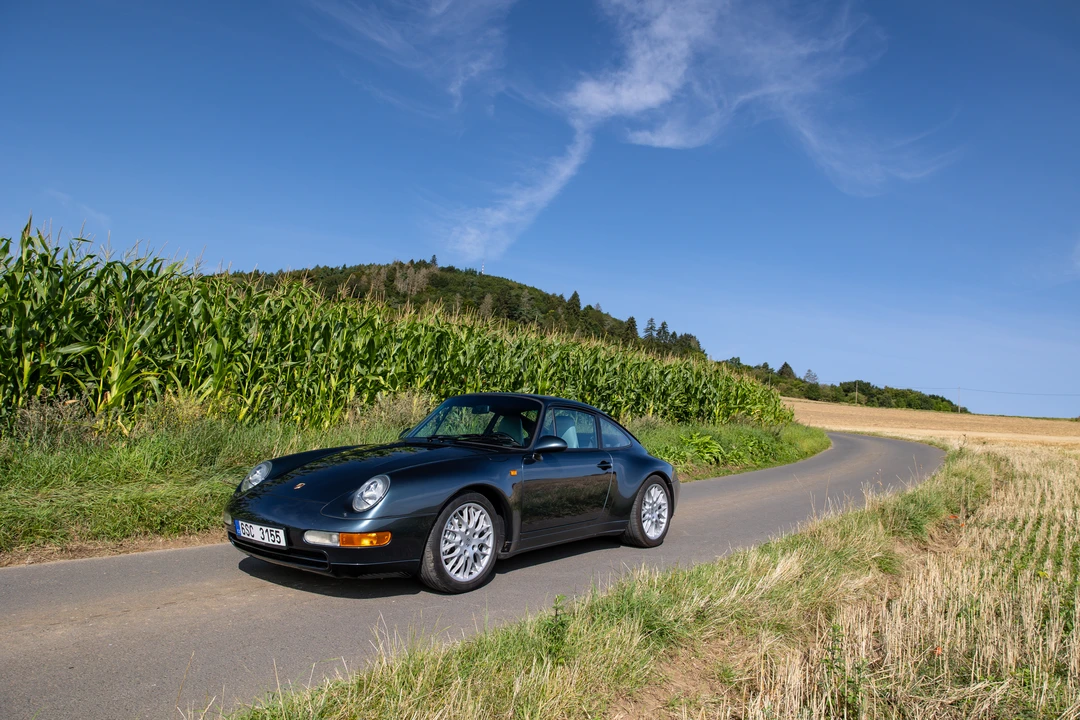 1995 Porsche 993 Carrera 4 - Image 9 of 31