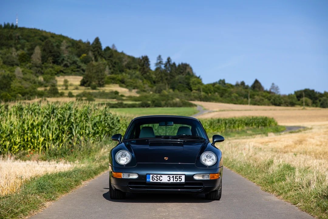 1995 Porsche 993 Carrera 4 - Image 16 of 31