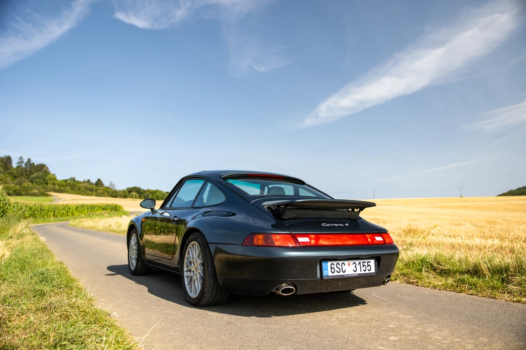 1995 Porsche 993 Carrera 4 - Image 11 of 31