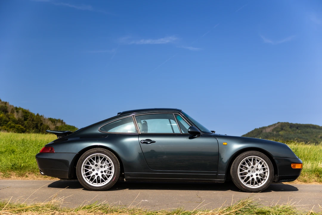 1995 Porsche 993 Carrera 4 - Image 14 of 31
