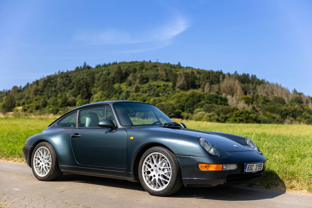 1995 Porsche 993 Carrera 4 - Image 15 of 31