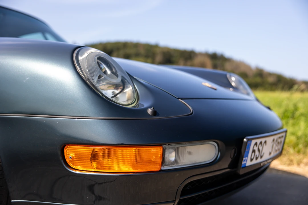 1995 Porsche 993 Carrera 4 - Image 18 of 31