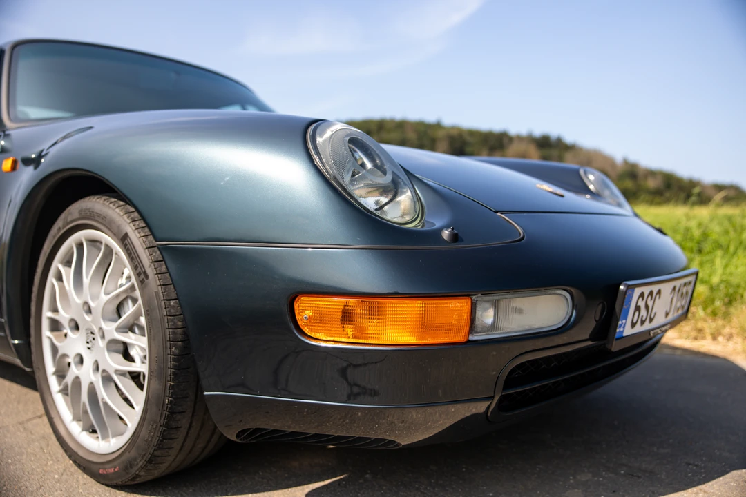 1995 Porsche 993 Carrera 4 - Image 19 of 31