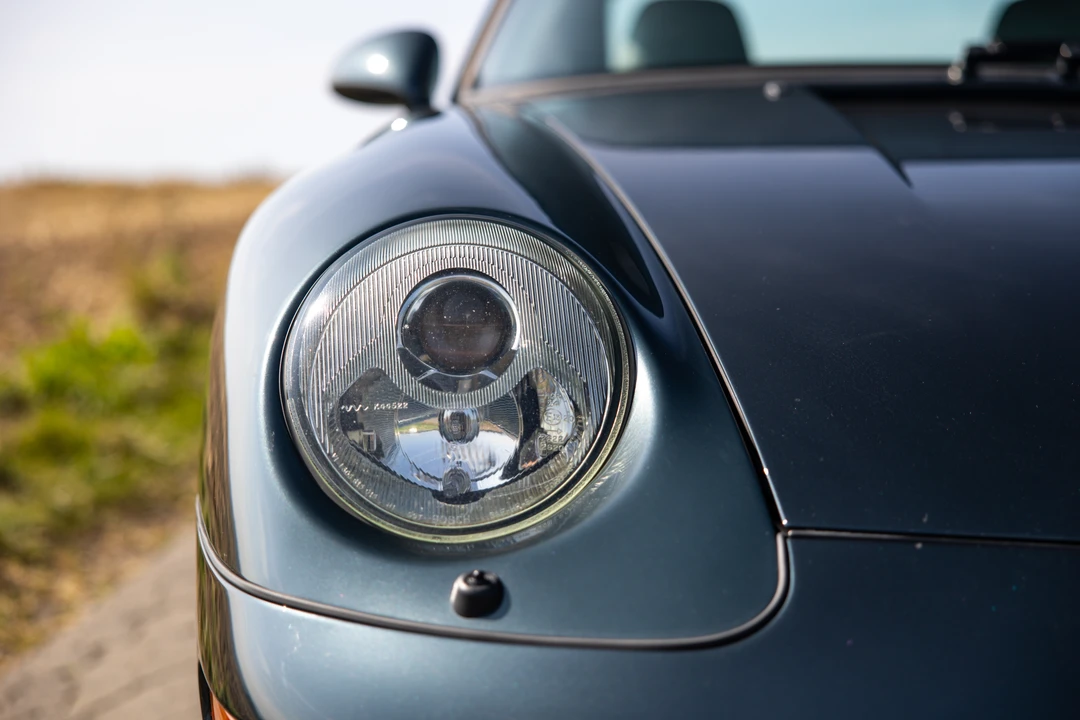 1995 Porsche 993 Carrera 4 - Image 22 of 31