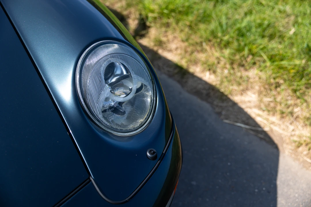 1995 Porsche 993 Carrera 4 - Image 26 of 31