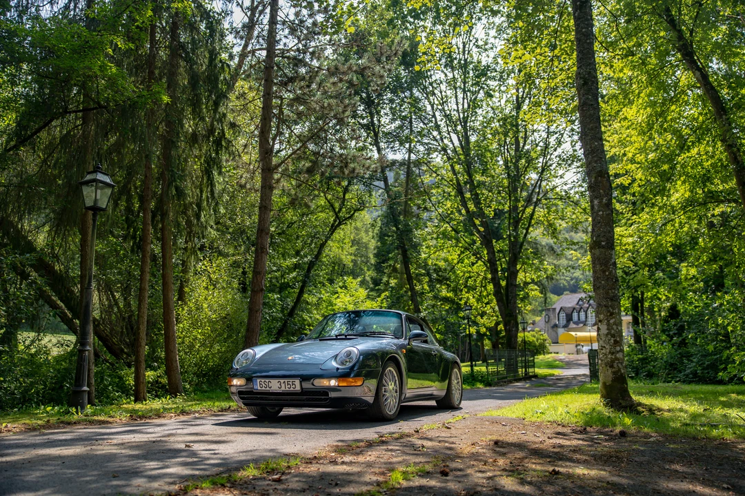 1995 Porsche 993 Carrera 4 - Image 3 of 31