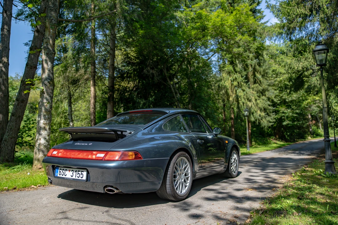 1995 Porsche 993 Carrera 4 - Image 6 of 31