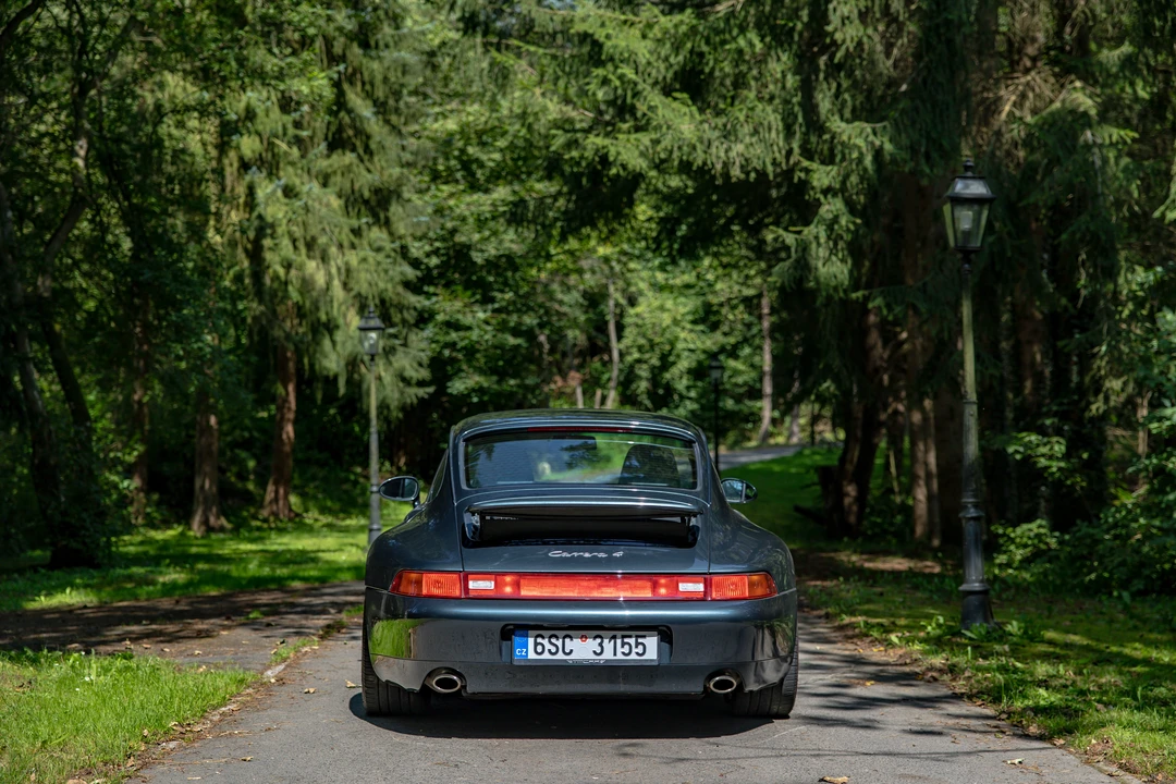 1995 Porsche 993 Carrera 4 - Image 5 of 31