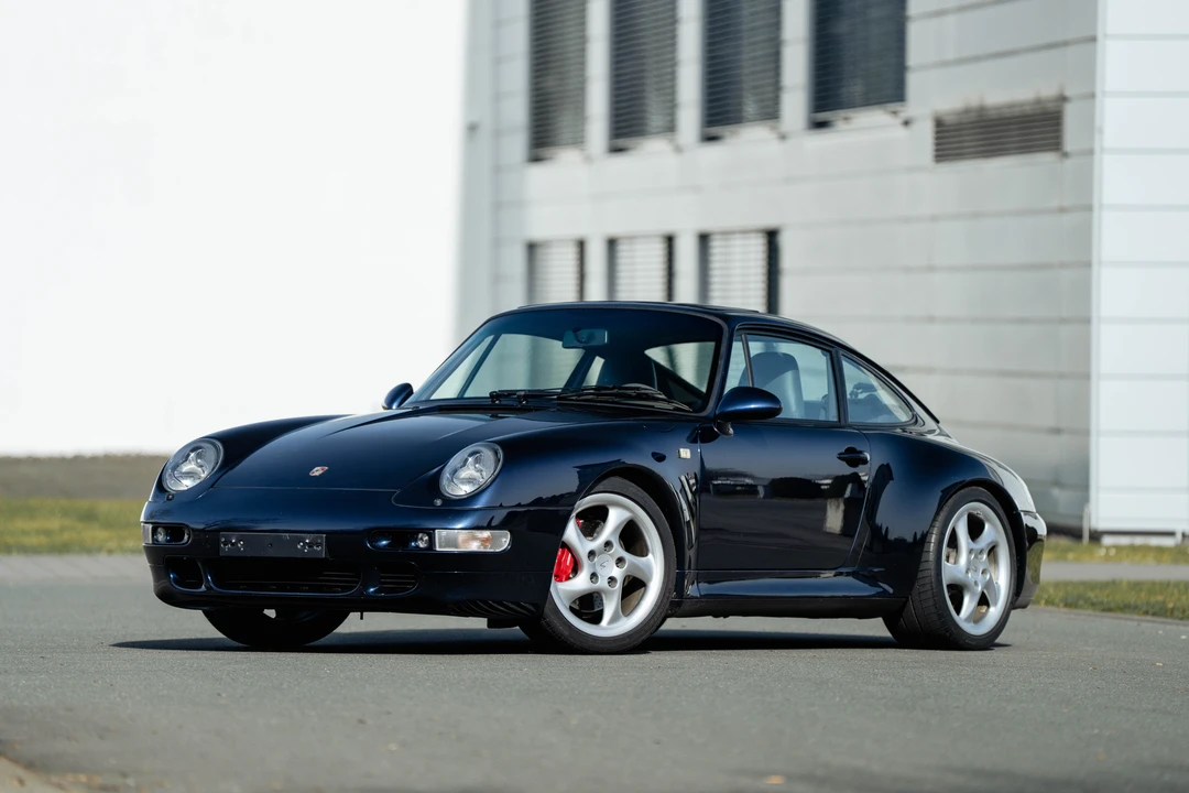 1995 Porsche 993 Carrera 4S - Image 4 of 31