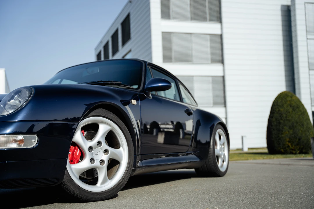 1995 Porsche 993 Carrera 4S - Image 19 of 31