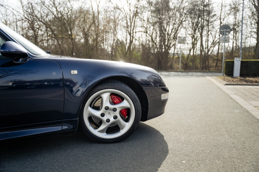 1995 Porsche 993 Carrera 4S - Image 21 of 31