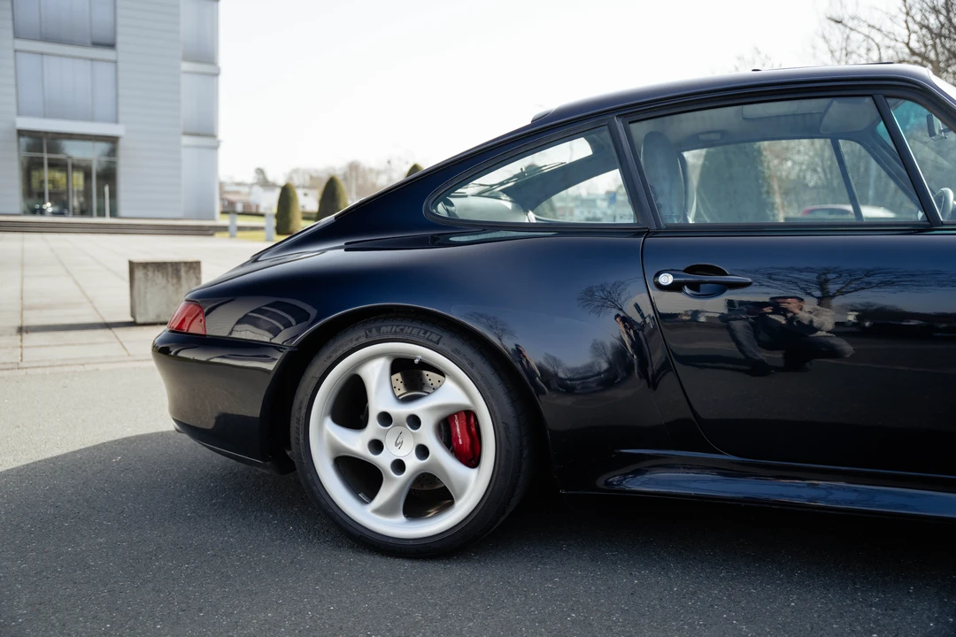 1995 Porsche 993 Carrera 4S - Image 22 of 31