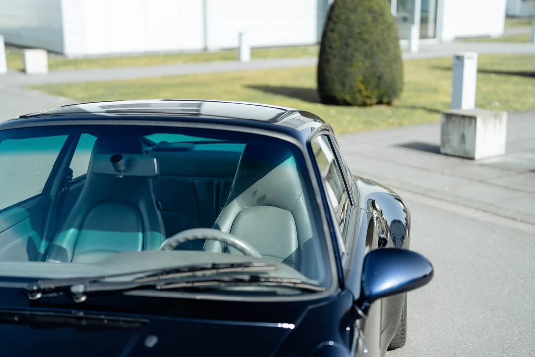 1995 Porsche 993 Carrera 4S - Image 17 of 31
