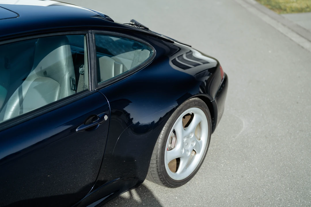 1995 Porsche 993 Carrera 4S - Image 26 of 31