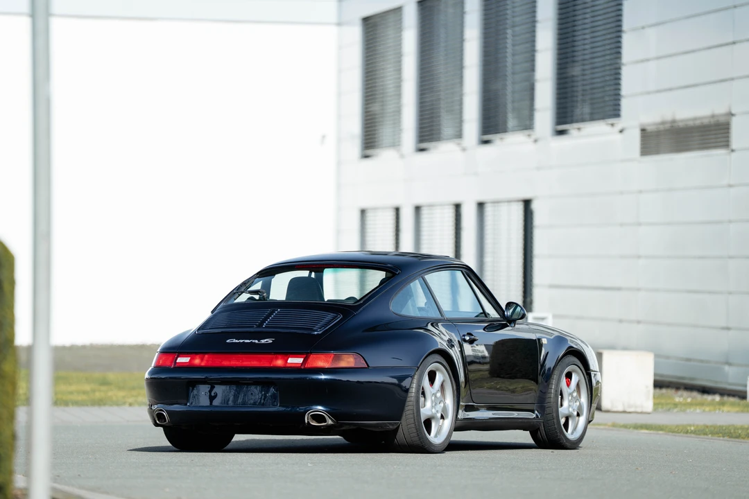 1995 Porsche 993 Carrera 4S - Image 10 of 31