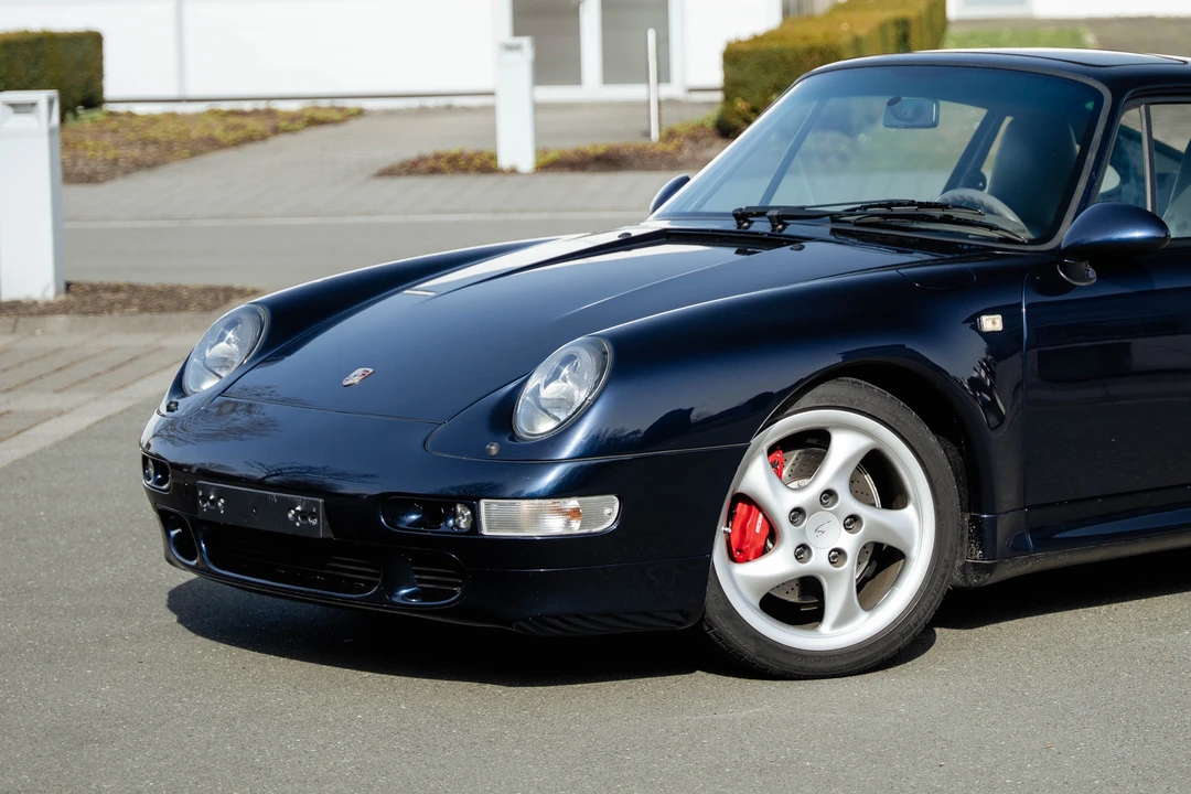 1995 Porsche 993 Carrera 4S - Image 27 of 31
