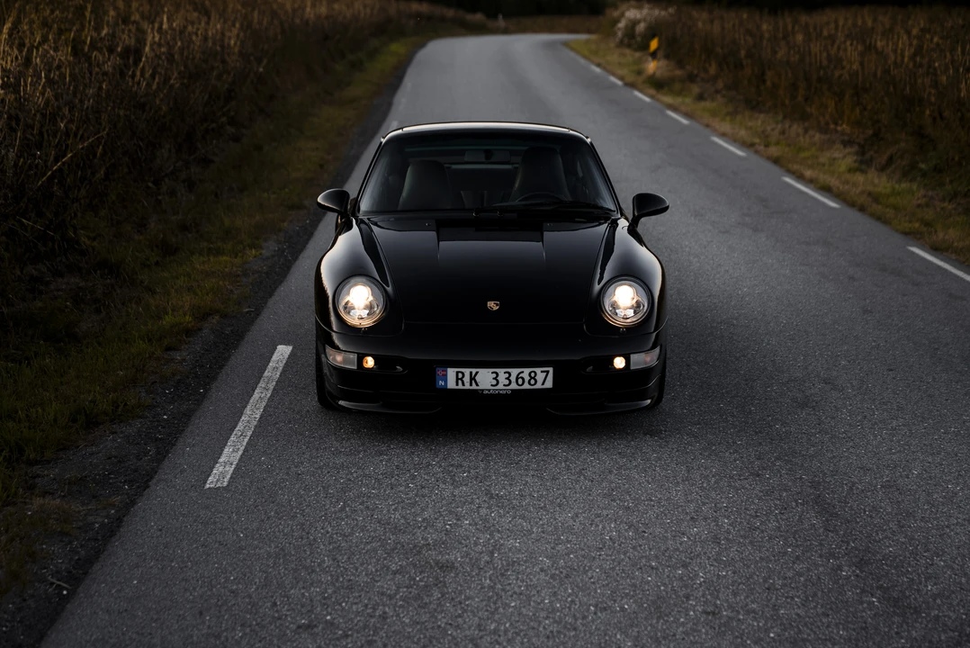 1995 Porsche 993 Carrera - Image 14 of 31