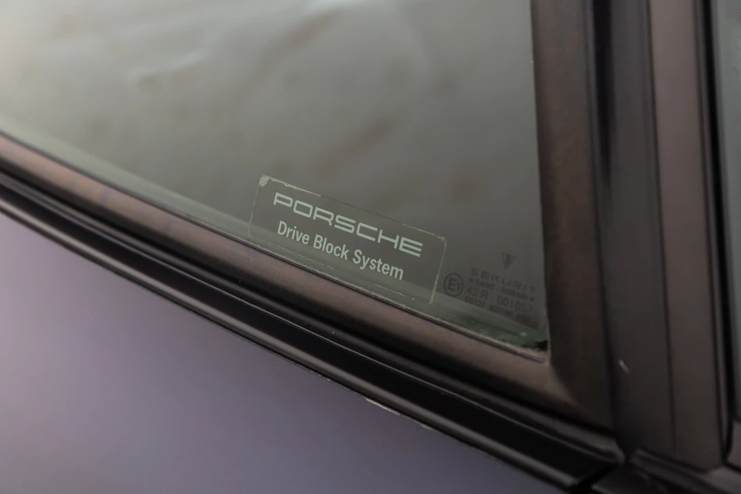 1995 Porsche 993 Carrera - Image 11 of 31