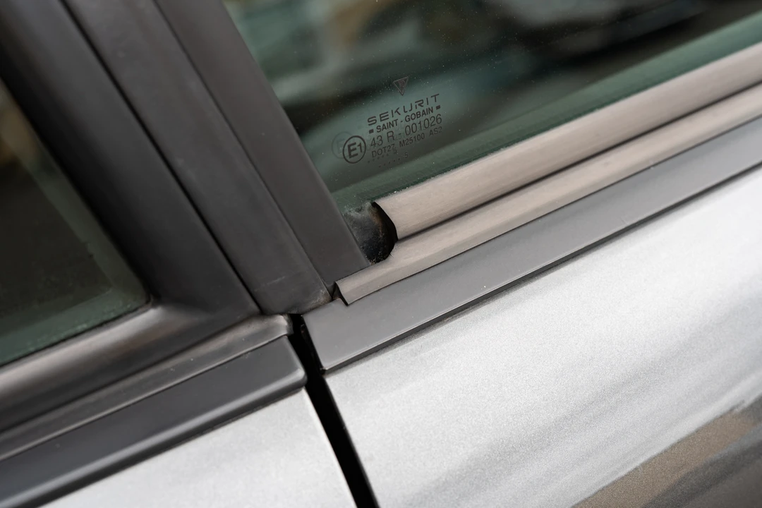 1995 Porsche 993 Carrera - Image 29 of 31