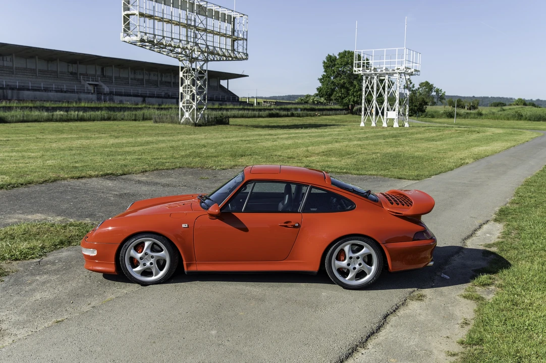 1995 Porsche 993 Turbo - Image 10 of 31