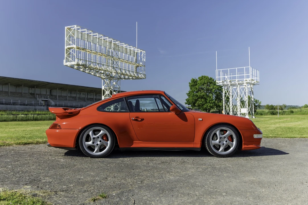 1995 Porsche 993 Turbo - Image 7 of 31