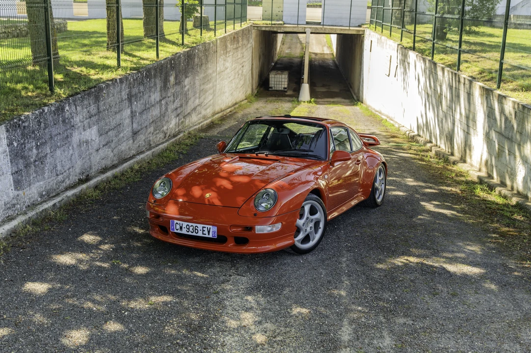 1995 Porsche 993 Turbo - Image 17 of 31