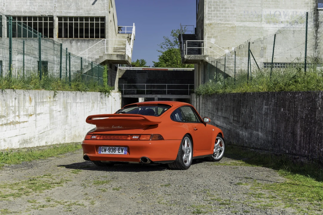 1995 Porsche 993 Turbo - Image 18 of 31