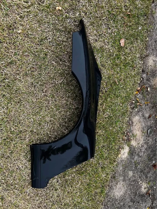 1995 Parts & Memorabilia Bodywork - Image 2 of 7