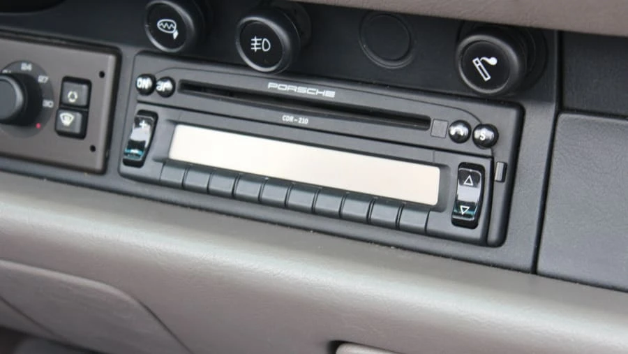 1995 Porsche 993 Carrera - Image 6 of 9