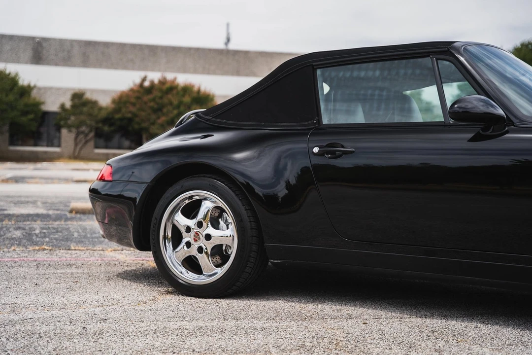 1995 Porsche 993 Carrera - Image 25 of 31
