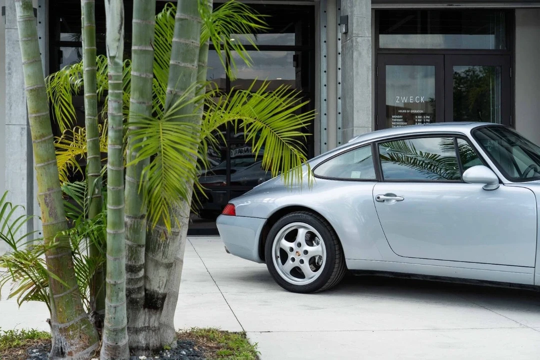 1995 Porsche 993 Carrera 4 - Image 14 of 21
