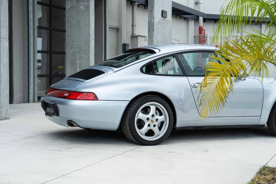 1995 Porsche 993 Carrera 4 - Image 3 of 21