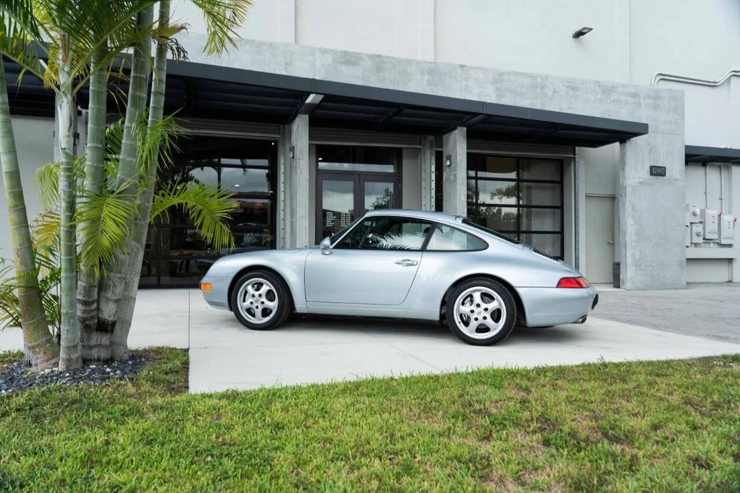 1995 Porsche 993 Carrera 4 - Image 21 of 21