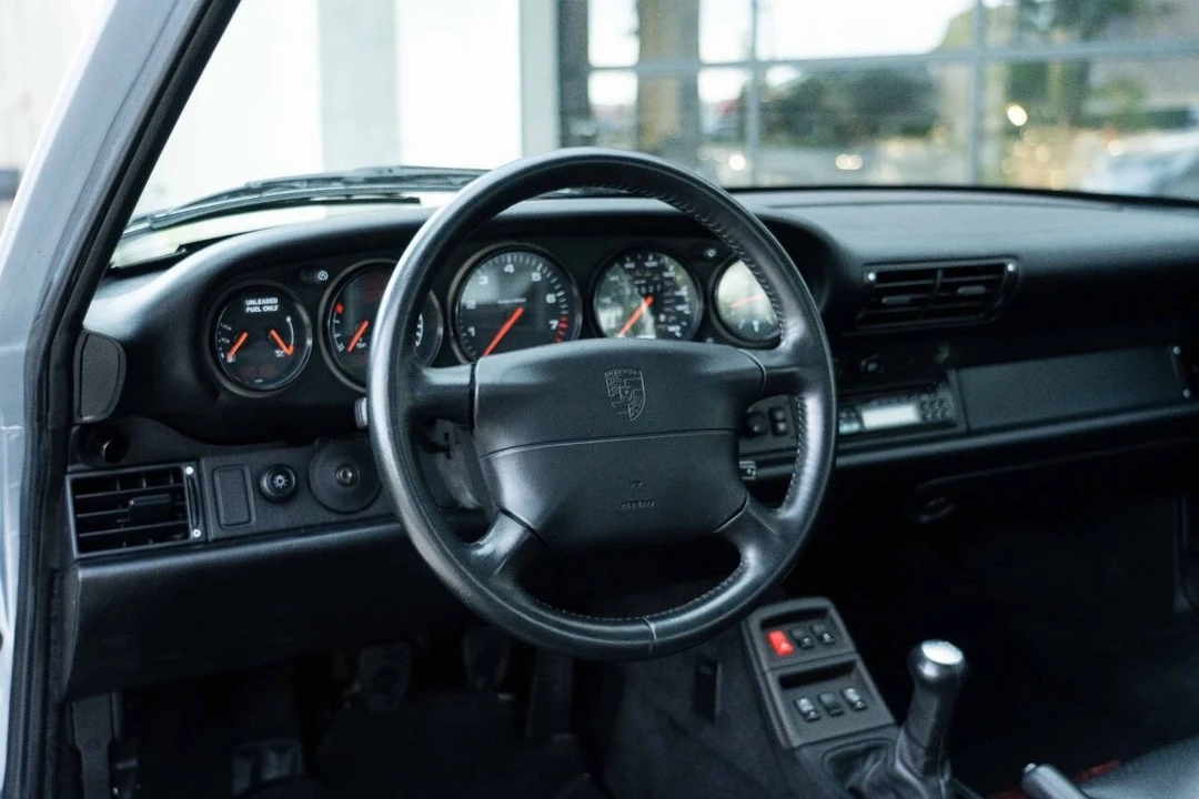 1995 Porsche 993 Carrera 4 - Image 6 of 21