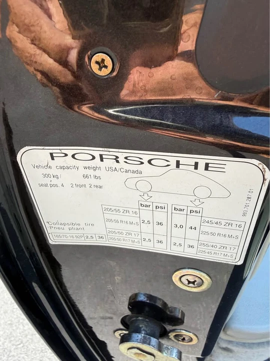 1995 Porsche 993 Carrera 4 - Image 8 of 15