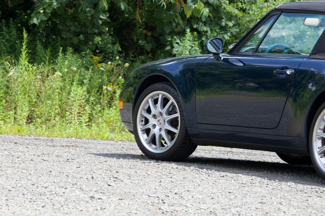 1995 Porsche 993 Carrera - Image 25 of 31