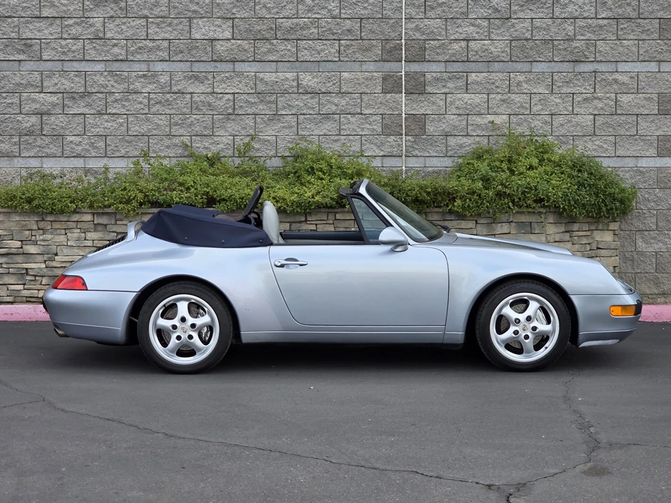 1995 Porsche 993 Carrera - Image 8 of 31
