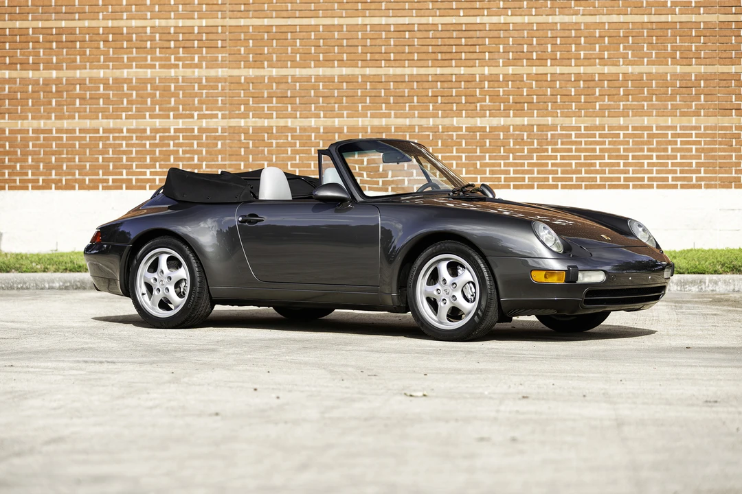 1995 Porsche 993 Carrera 4 - Image 7 of 31