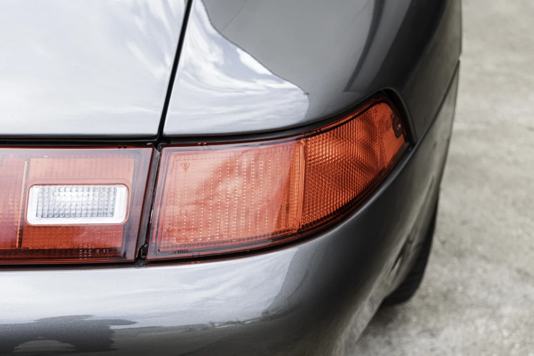 1995 Porsche 993 Carrera 4 - Image 16 of 31