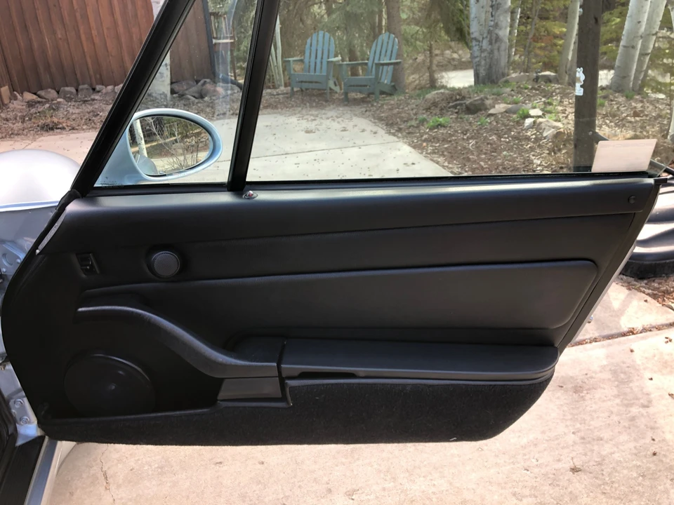 1995 Porsche 993 Carrera 4 - Image 29 of 31