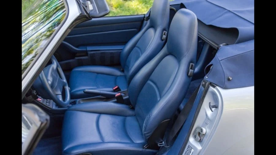 1995 Porsche 993 Carrera 4 - Image 4 of 10
