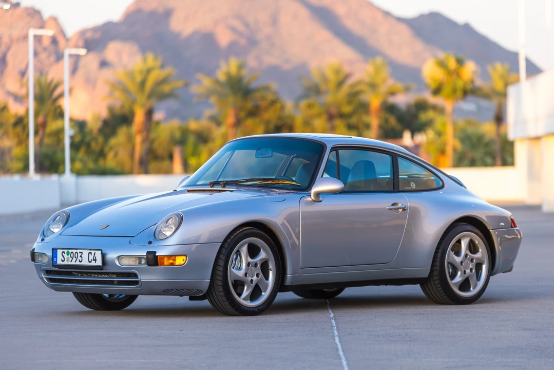 1995 Porsche 993 Carrera 4 - Image 4 of 31